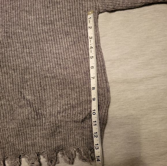 Sweater - Picture 6 of 6